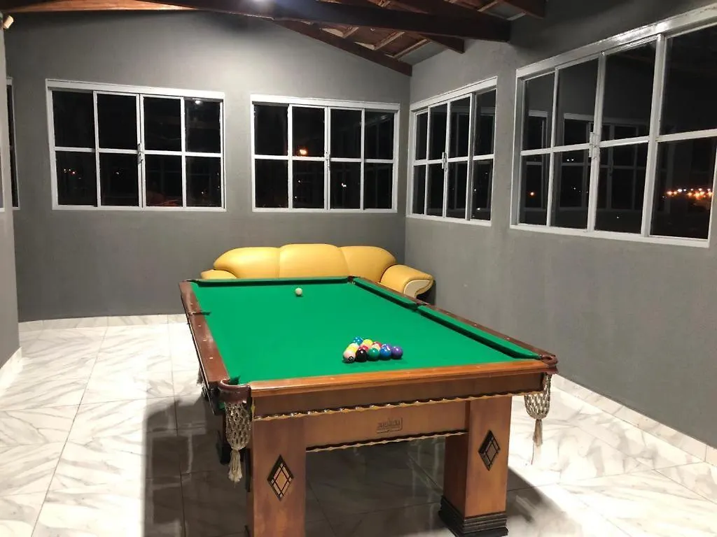Casa 3/4 Com Piscina E Mesa De Sinuca Em Caldas Novas