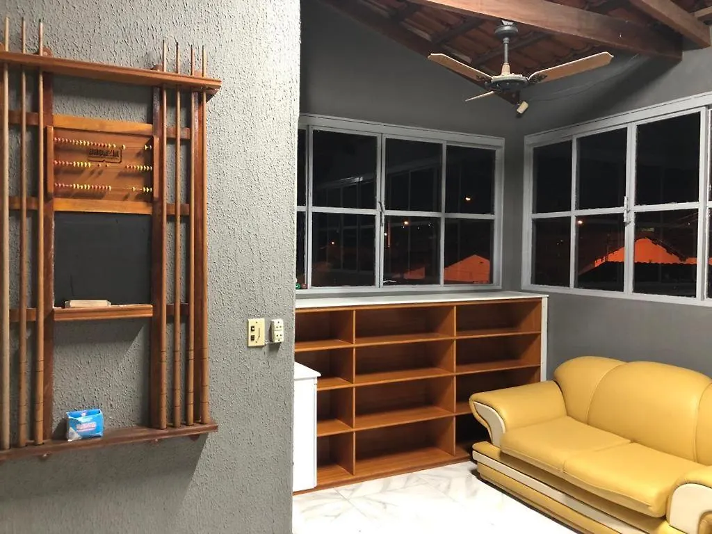 Casa 3/4 Com Piscina E Mesa De Sinuca Em Caldas Novas